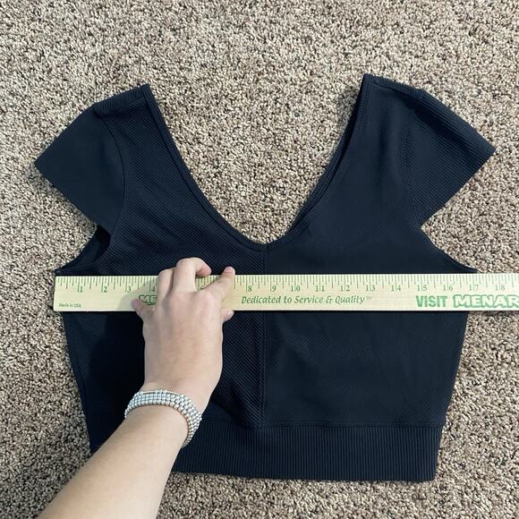 Lululemon Women’s Ready To Rise Short Sleeve Top Cropped Black Ribbed Yoga M/L - Picture 5 of 6